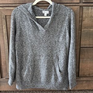 Market & Spruce Heathered Gray Knit Sweater
